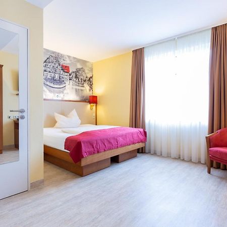 Esslingen am Neckar Hotel Am Schillerpark מראה חיצוני תמונה